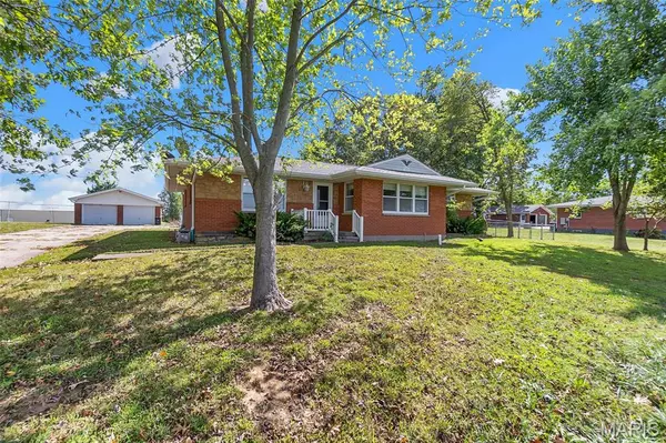 3419 Highway E, Perryville, MO 63775