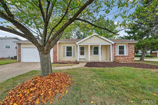 4097 Fox Island DR, Florissant, MO 63034