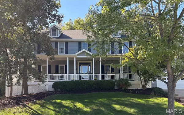 310 Greenbriar Estates DR, Des Peres, MO 63122