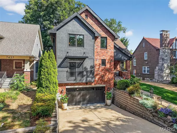 University City, MO 63130,7433 Teasdale AVE