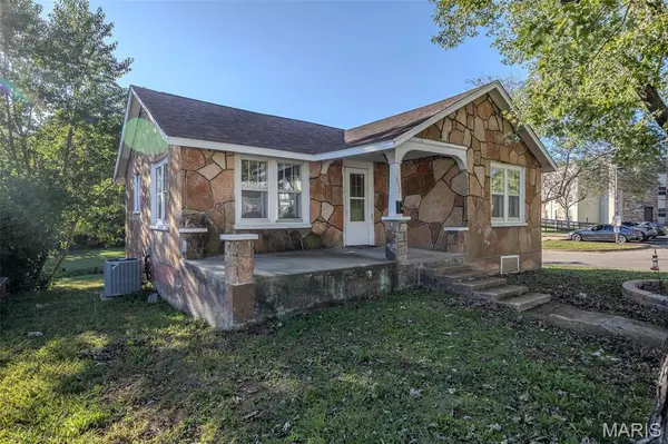 317 Read ST, Lebanon, MO 65536
