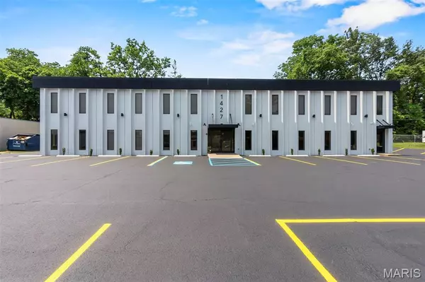 1427 Thomas DR #Suite ^, Cape Girardeau, MO 63701