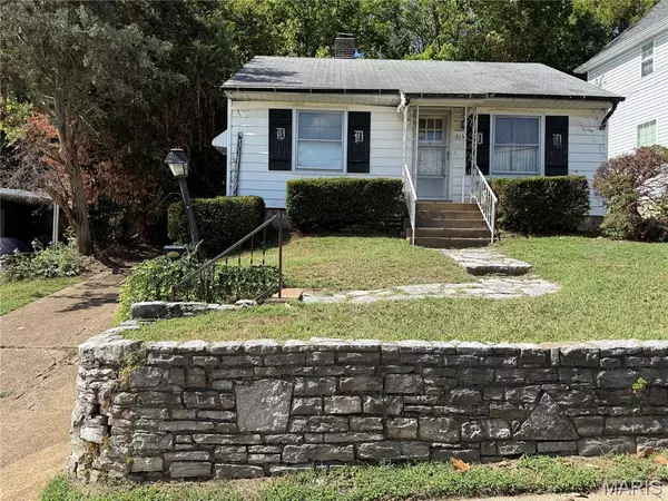 615 Cornell AVE, Webster Groves, MO 63119