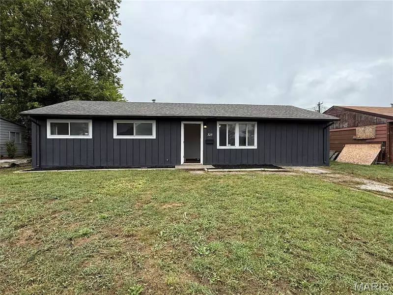 325 Rieber DR, Cahokia, IL 62206