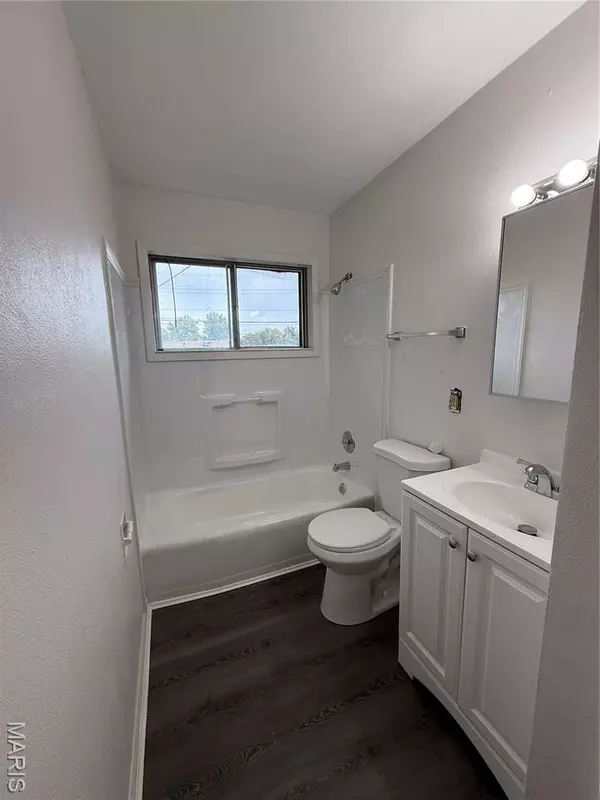 Cahokia, IL 62206,325 Rieber DR