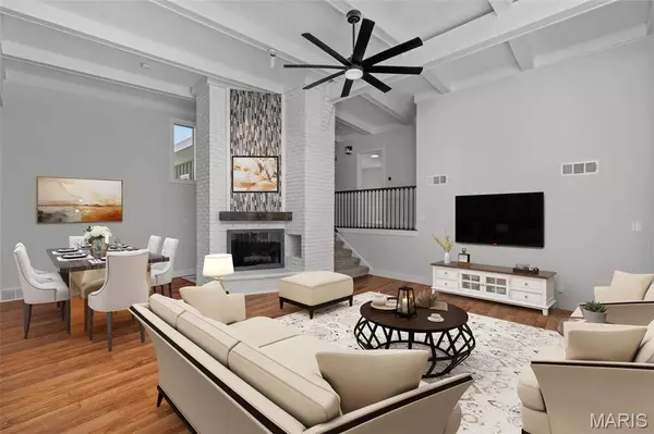 Creve Coeur, MO 63141,2 Wedgewood LN