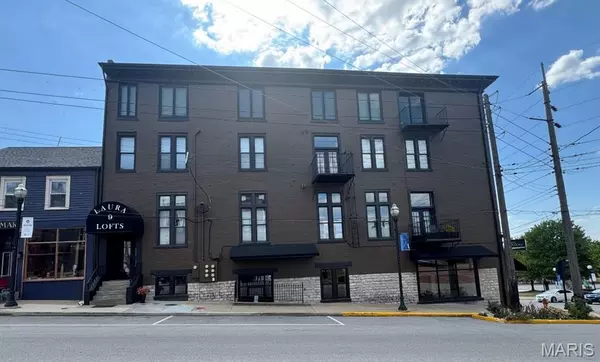 9 E BROADWAY #300, Alton, IL 62002