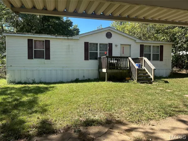 618 Carolee CT, Pacific, MO 63089