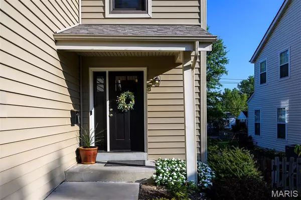 St Louis, MO 63122,939 Victoria PL