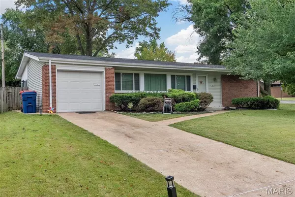 2620 Derby PL, Florissant, MO 63033
