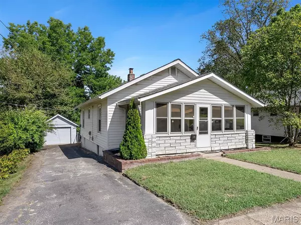 8425 Ann AVE, St Louis, MO 63114