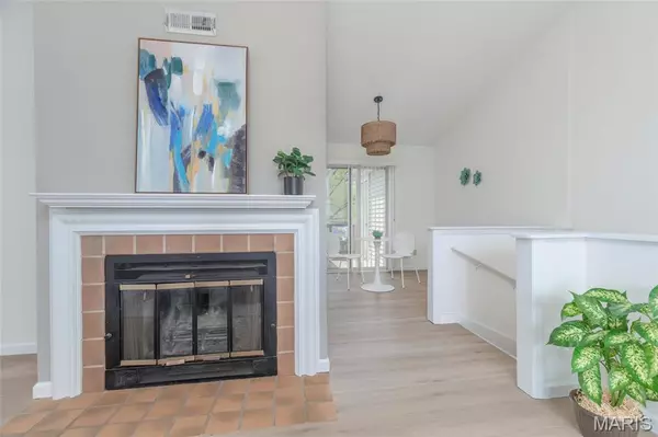 St Louis, MO 63144,9162 Eager RD