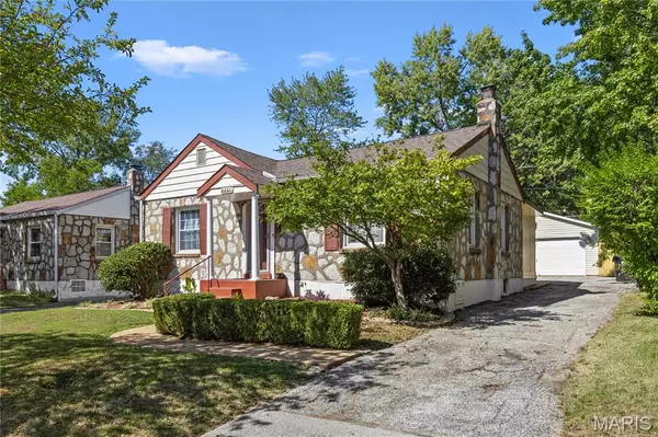 University City, MO 63132,8251 Montreal DR