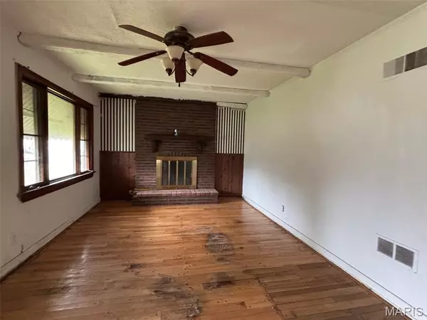 East Alton, IL 62024,420 Bowman AVE