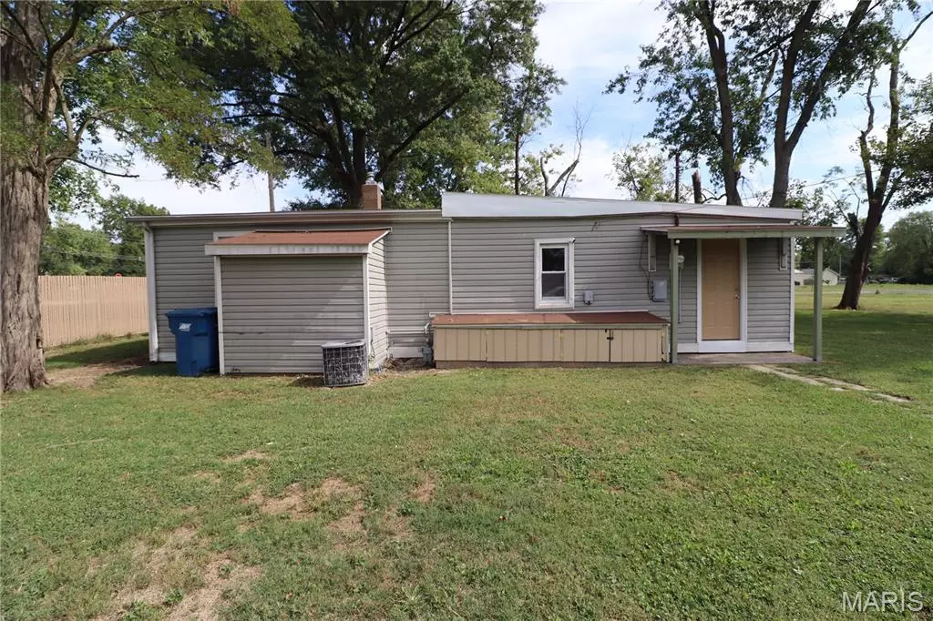South Roxana, IL 62087,505 Southard PL