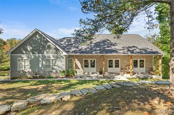 5989 Gildehaus RD, Villa Ridge, MO 63089