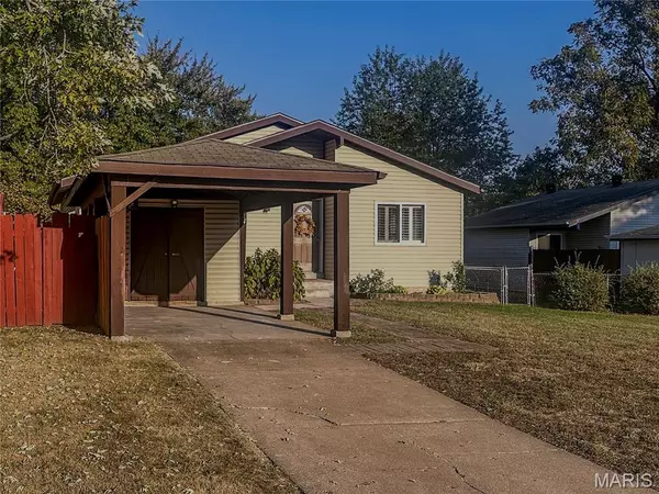 Florissant, MO 63031,2487 Manthorne CT