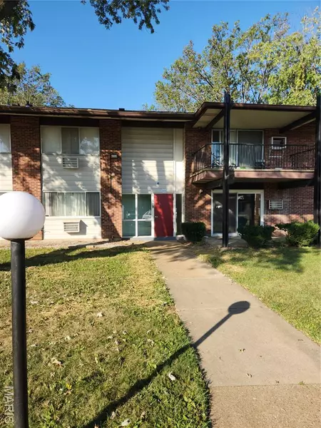 7450 Sieloff DR #B, Hazelwood, MO 63042