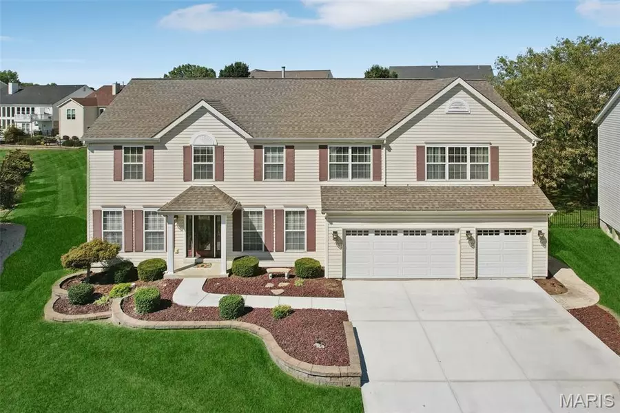 8 Wilton CT, St Charles, MO 63301