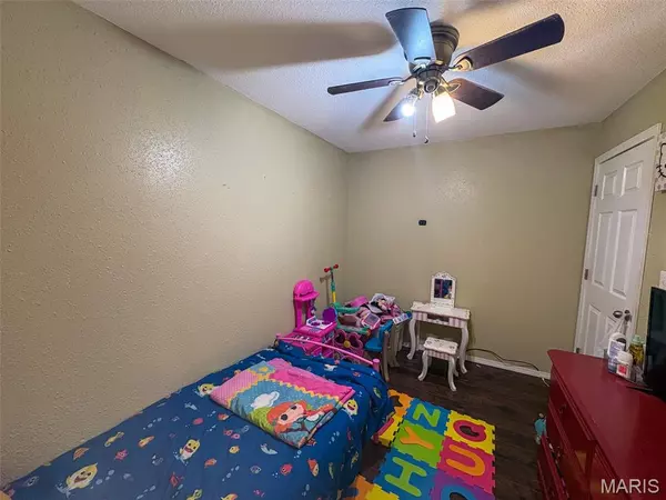 Poplar Bluff, MO 63901,525 N Main ST