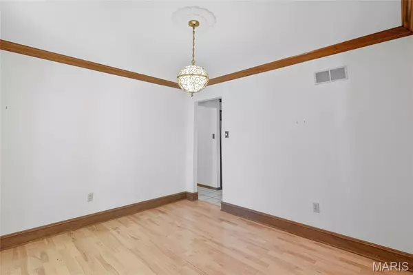 Chesterfield, MO 63005,2113 Bow Tree CT