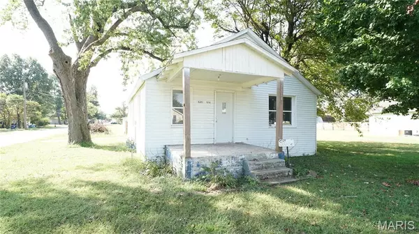1314 E Elk St, Dexter, MO 63841