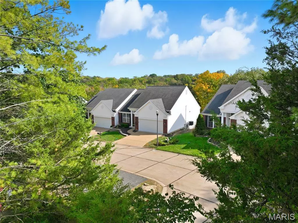 Eureka, MO 63025,964 Shire LN