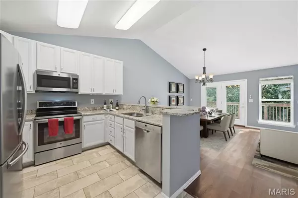 Eureka, MO 63025,964 Shire LN