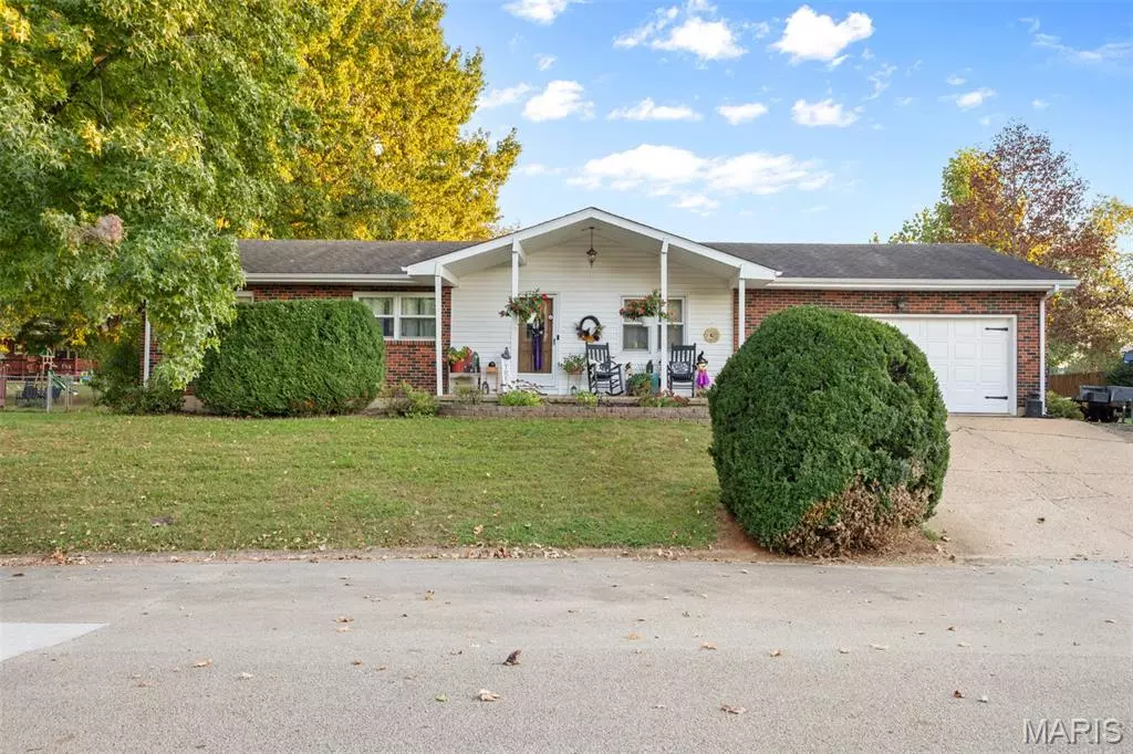 Farmington, MO 63640,918 Ruby DR