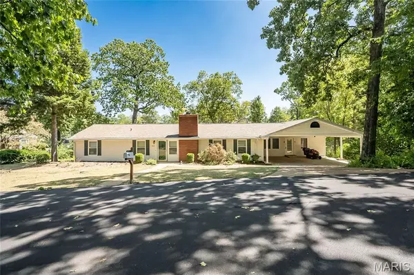 Sunset Hills, MO 63126,9448 Parklind DR