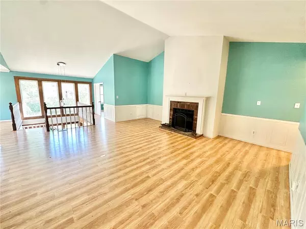 Florissant, MO 63031,12 Miraclair DR