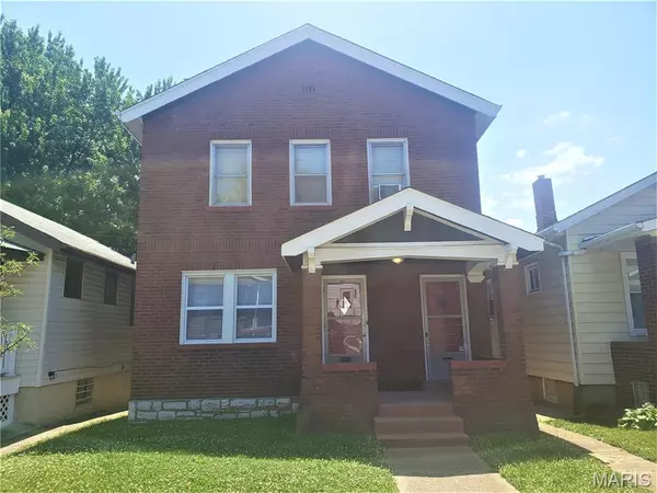 4634 Ray AVE, St Louis, MO 63116