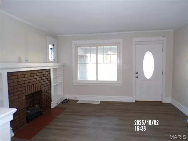 Uplands Park, MO 63121,3429 Pine Grove AVE