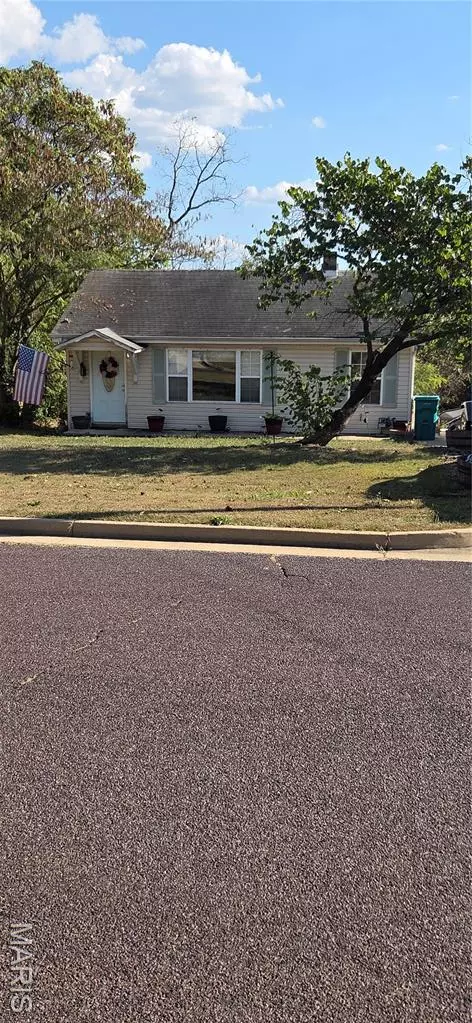 1120 Moselle RD, St Clair, MO 63077