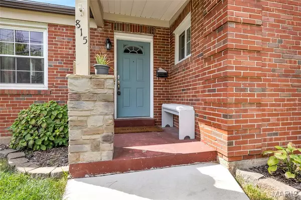 Crestwood, MO 63126,815 Sanders PL