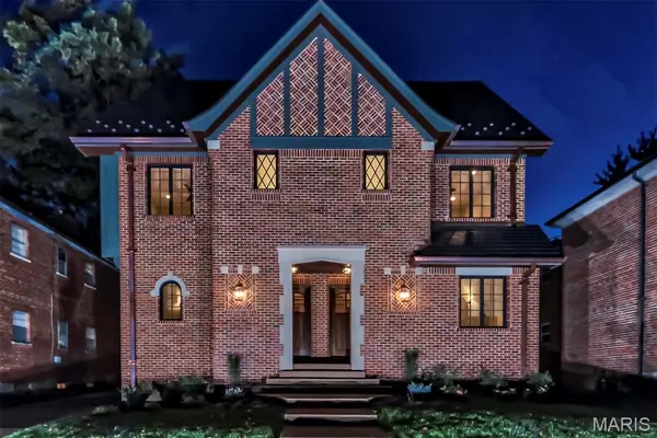 7432 Delmar BLVD, University City, MO 63130