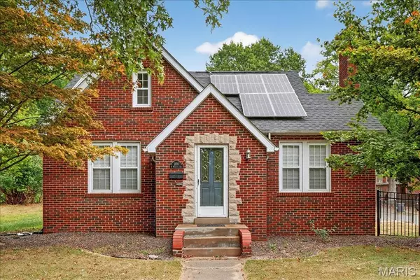 228 S Missouri AVE, Belleville, IL 62220