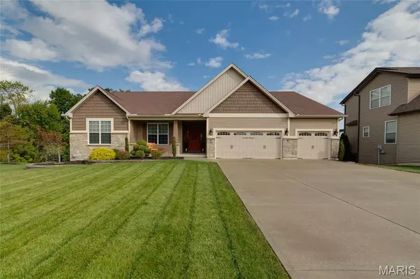 103 Eckstein LN, Lake St Louis, MO 63367