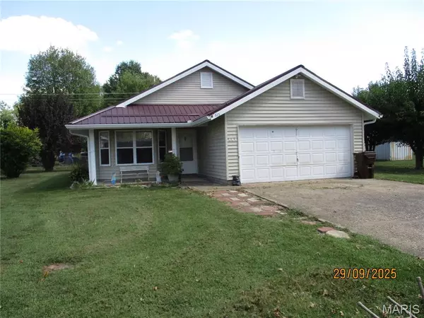 615 Magnolia ST, Cuba, MO 65453