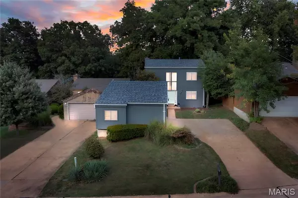 954 Barcroft Woods CT, Manchester, MO 63021