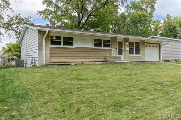 Florissant, MO 63033,1200 Bluefield DR