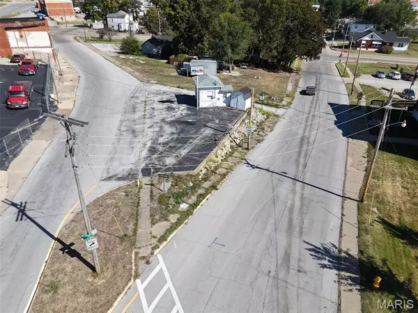 Hannibal, MO 63401,1503 Market ST