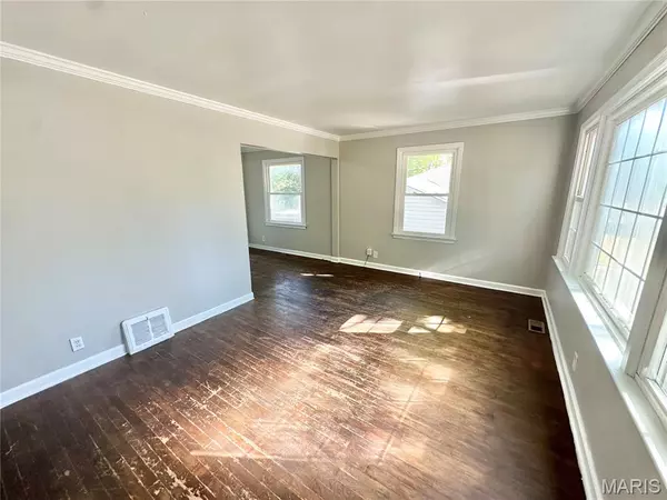 St Louis, MO 63137,1213 Addison DR