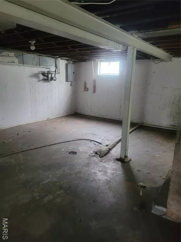 St Louis, MO 63114,3513 Edmundson RD