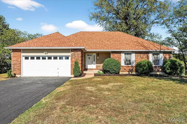 2216 Pine Lake LOOP, Gray Summit, MO 63039