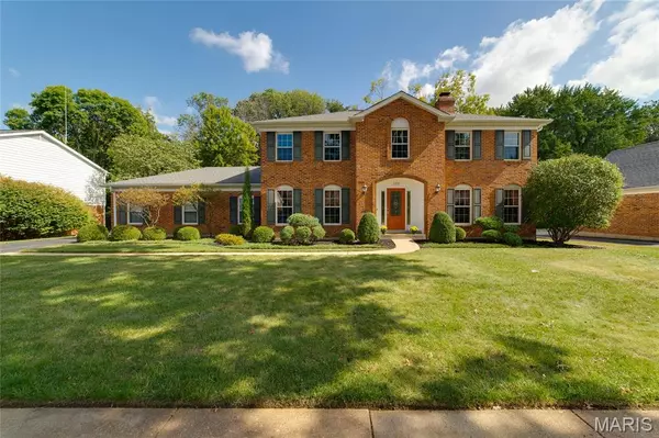 224 Brayhill CT, Chesterfield, MO 63017