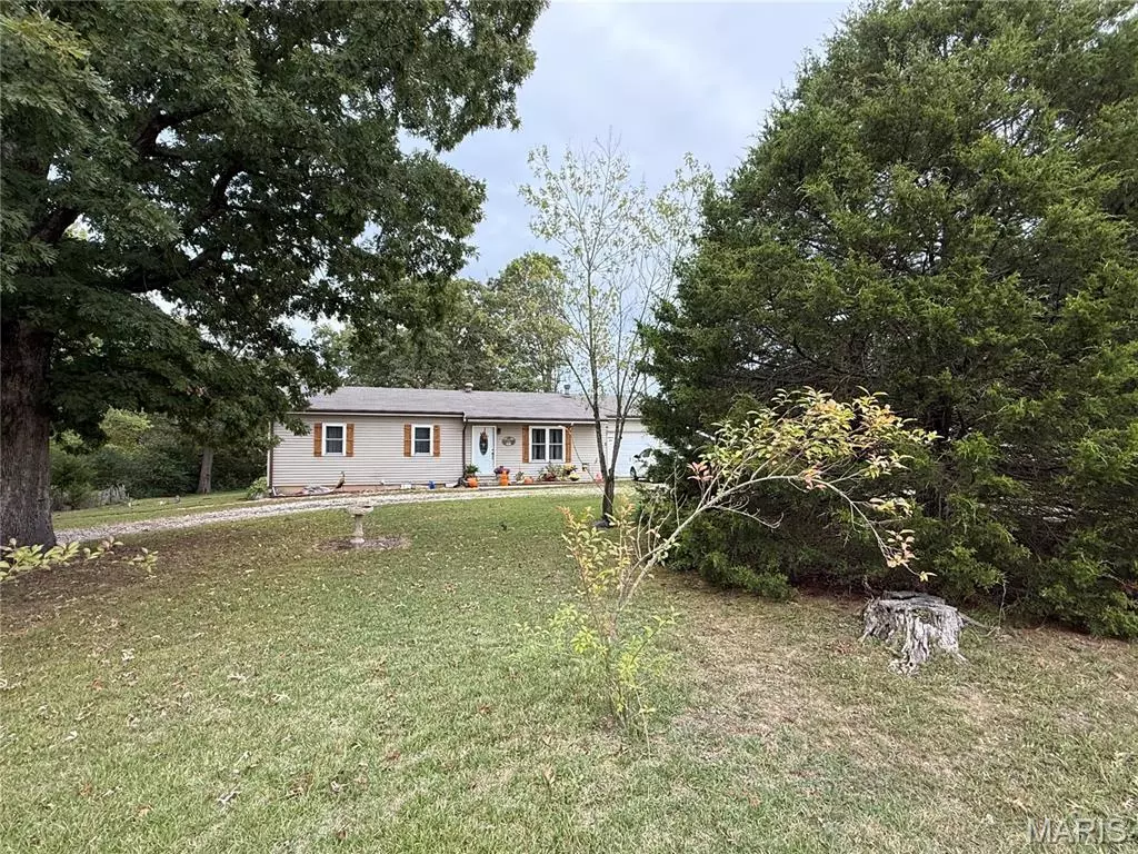 Plato, MO 65552,14462 Worth LN