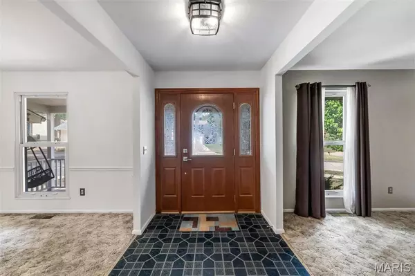 St Louis, MO 63129,4130 Saddle Back CT