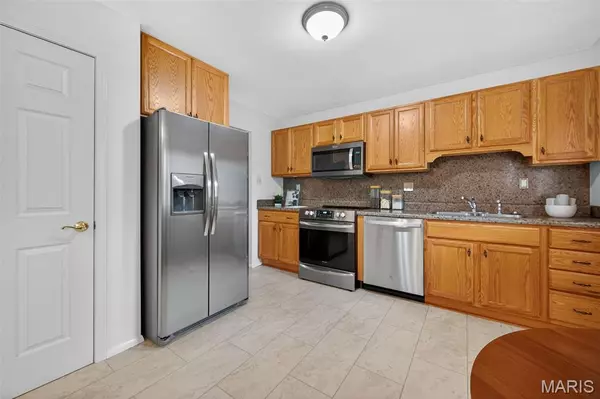 Ballwin, MO 63011,517 Ranch DR