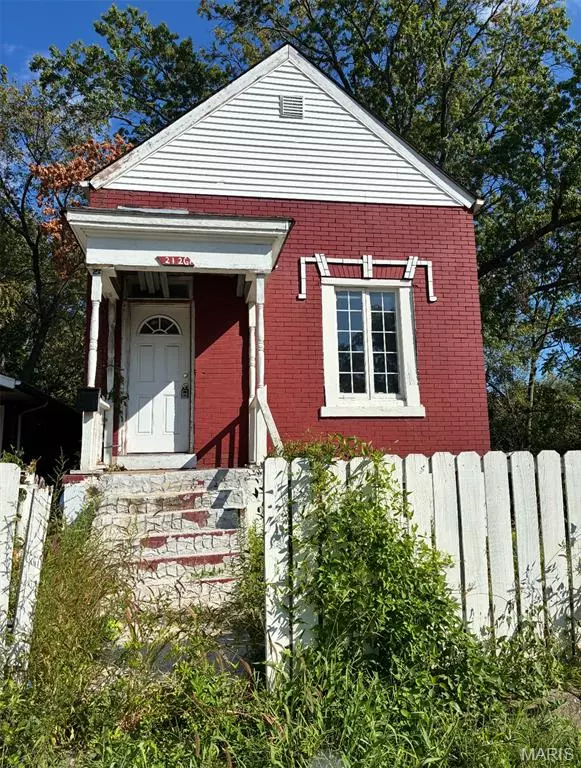 2126 Overlea AVE, St Louis, MO 63121